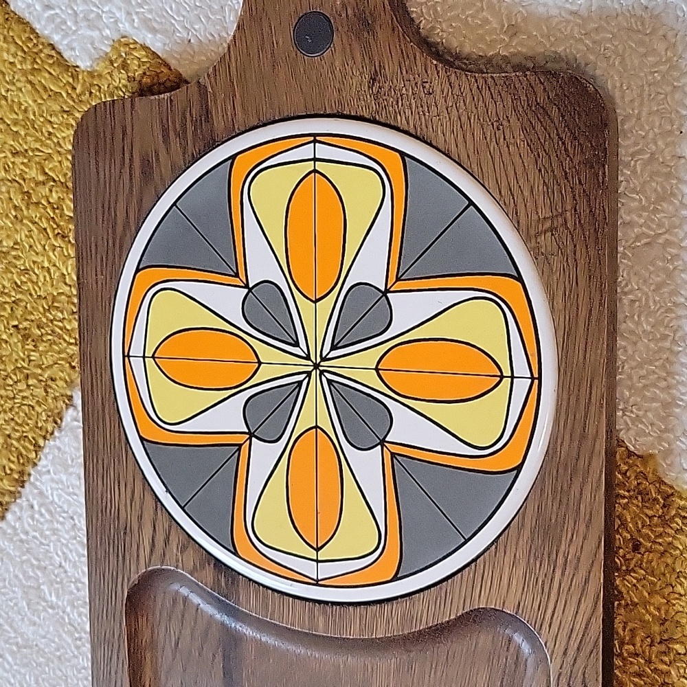 Vintage Wooden Cheeseboard - Picture 2 of 9